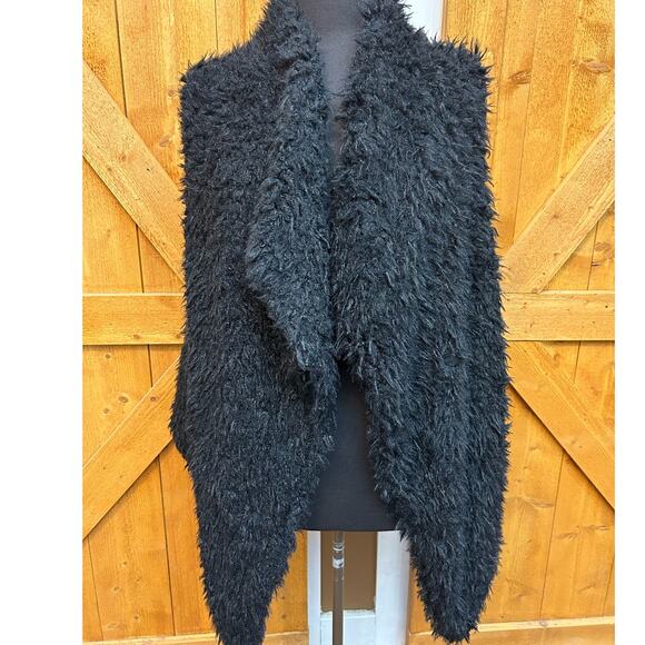 Women's L/XL Draped Chunky Faux Fur Vest Black Fall Winter Boutique - Picture 3 of 7